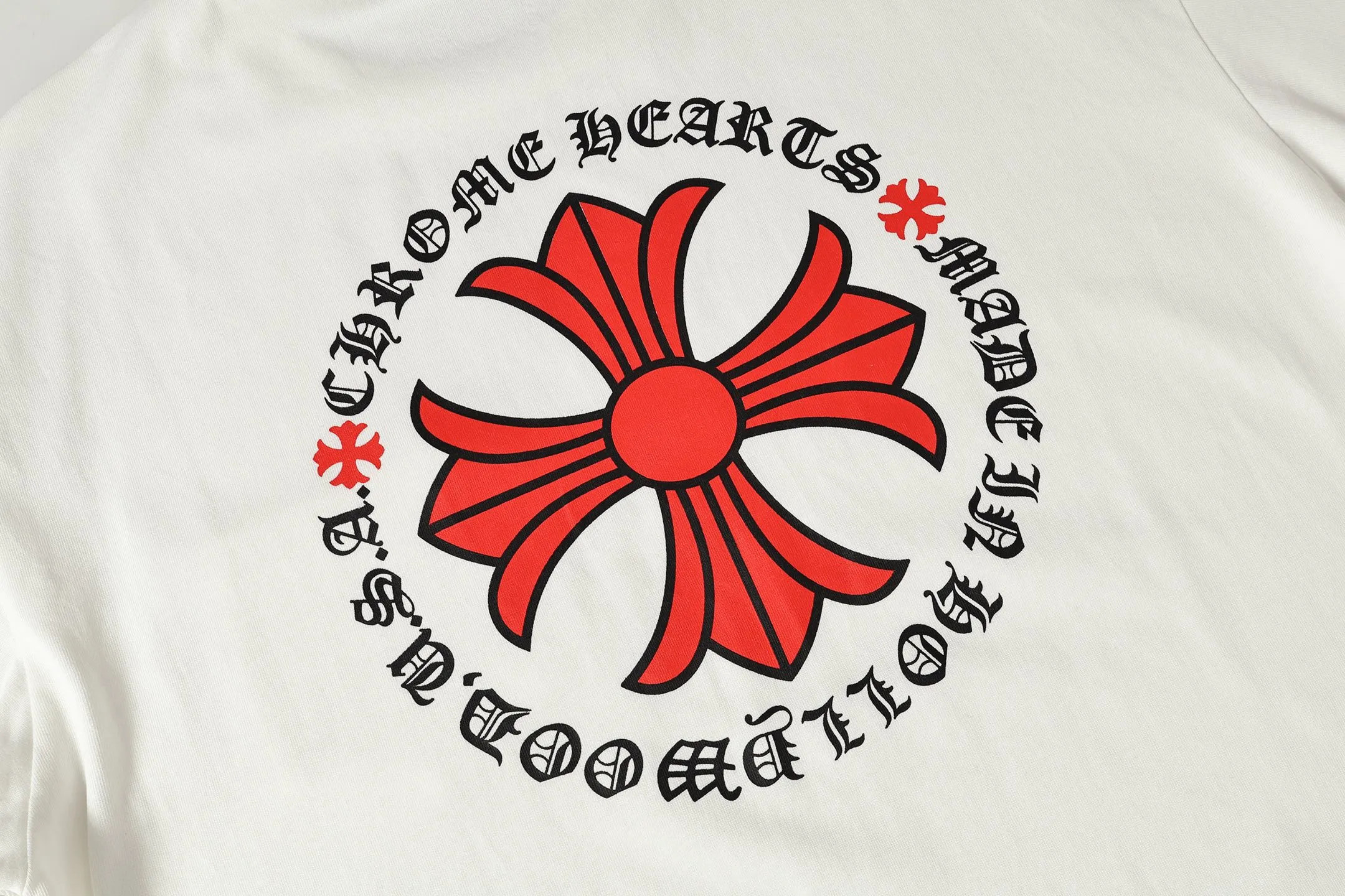 P150 Cross-border running quantity model, please do not place an order if you are pursuing quality - Chrome Hearts/Chrome Heart Cross Sanskrit short-sleeved T-shirt - High weight, high density and high quality. The wool is soft, delicate and skin-friendly. It feels soft and silky. It has excellent warmth and skin-friendly properties. - Customized weaving and dyeing, no color difference. No matter the fabric or workmanship details, it is better than the ordinary version on the market. -Colour: black white -Size: S M L XL